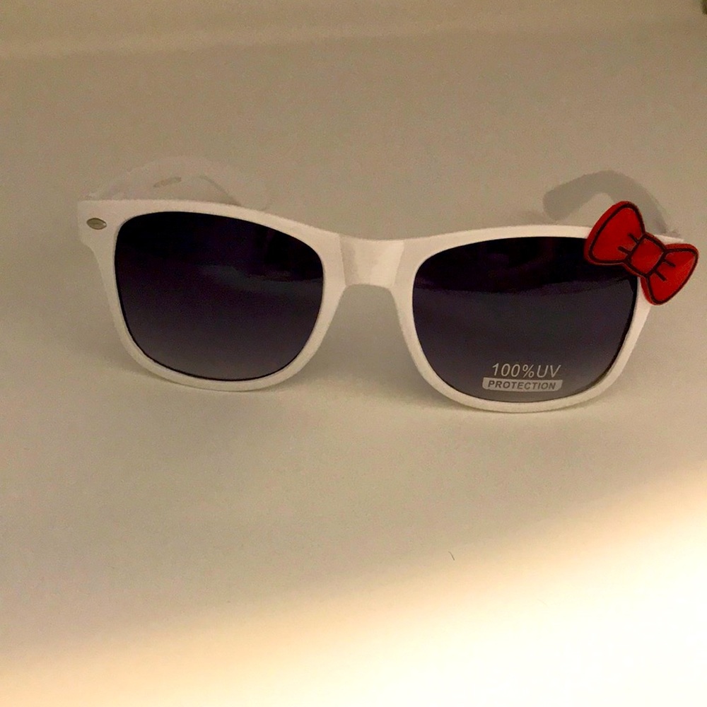 Red Bow Retro Hello Kitty Boho White Sunglasses